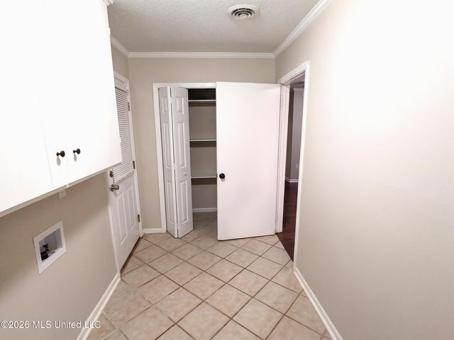 800 Dogwood Street, Clinton, MS 39056