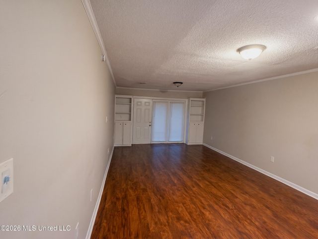 800 Dogwood Street, Clinton, MS 39056