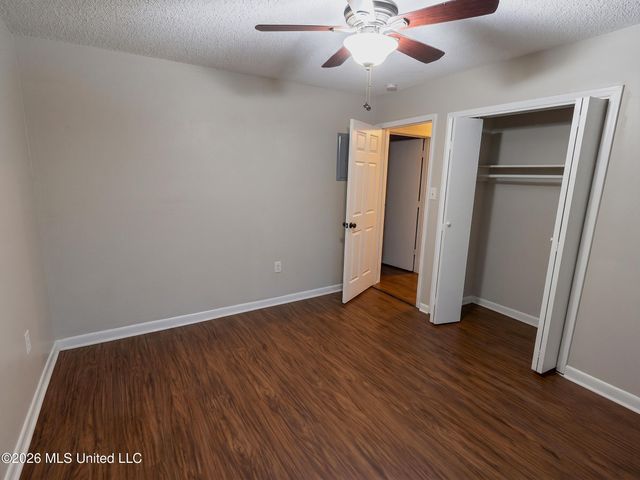 800 Dogwood Street, Clinton, MS 39056