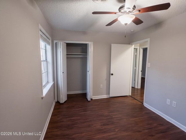 800 Dogwood Street, Clinton, MS 39056