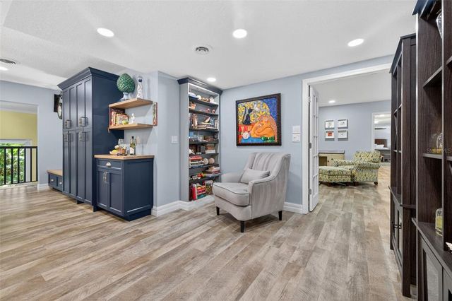 400 BROADWAY, Dunedin, FL 34698