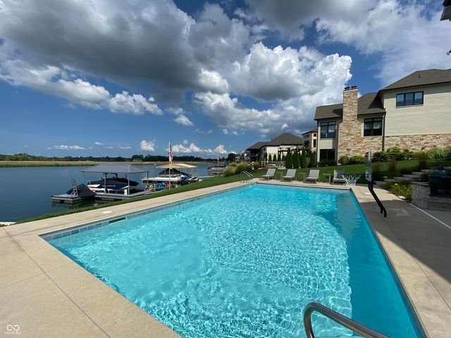 13682 Kingston Drive, Fishers, IN 46055