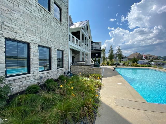 13682 Kingston Drive, Fishers, IN 46055