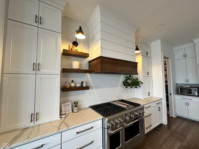 13682 Kingston Drive, Fishers, IN 46055