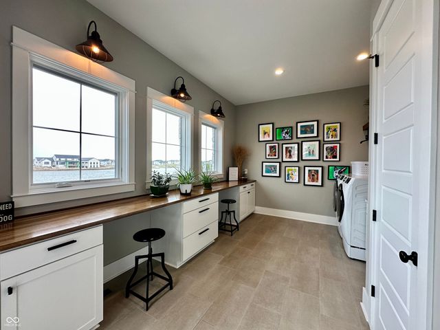 13682 Kingston Drive, Fishers, IN 46055