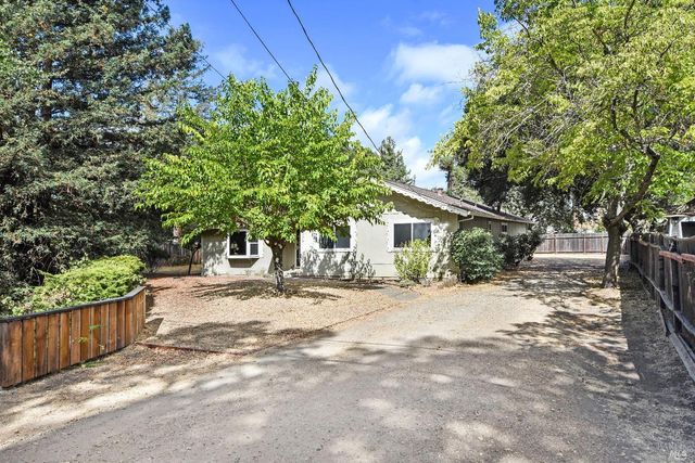 749 Grove St, Sonoma, CA 95476