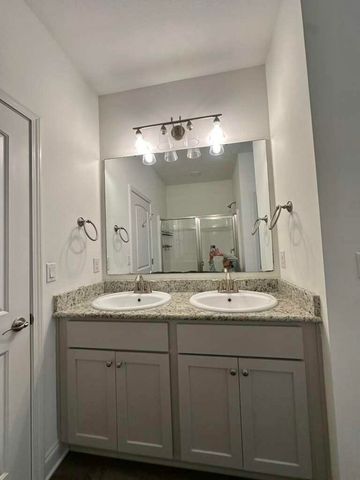 802 Marquis Way, Freeport, FL 32439