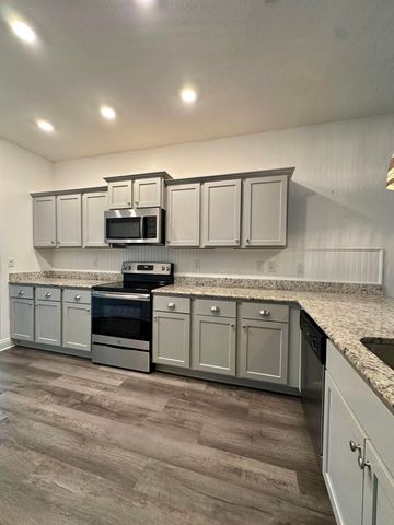 802 Marquis Way, Freeport, FL 32439