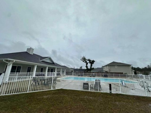802 Marquis Way, Freeport, FL 32439