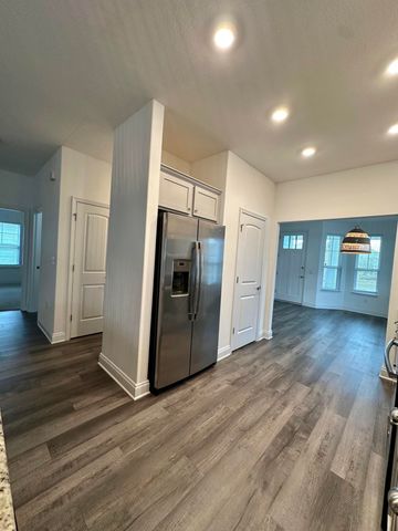 802 Marquis Way, Freeport, FL 32439