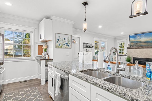 447 14th Avenue N, South Saint Paul, MN 55075