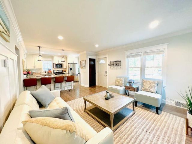 447 14th Avenue N, South Saint Paul, MN 55075