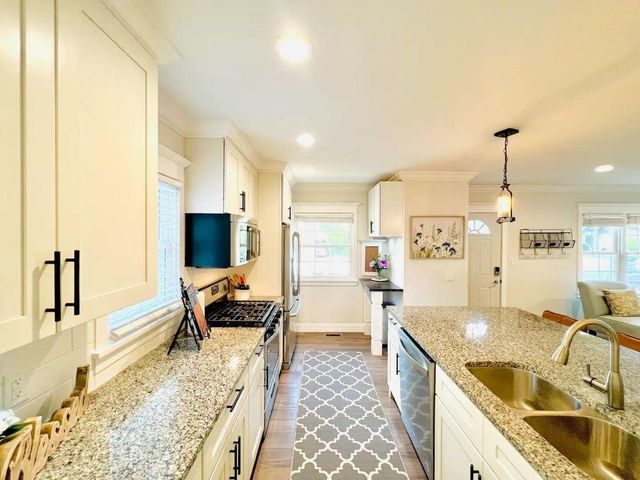 447 14th Avenue N, South Saint Paul, MN 55075