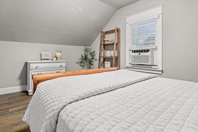 447 14th Avenue N, South Saint Paul, MN 55075