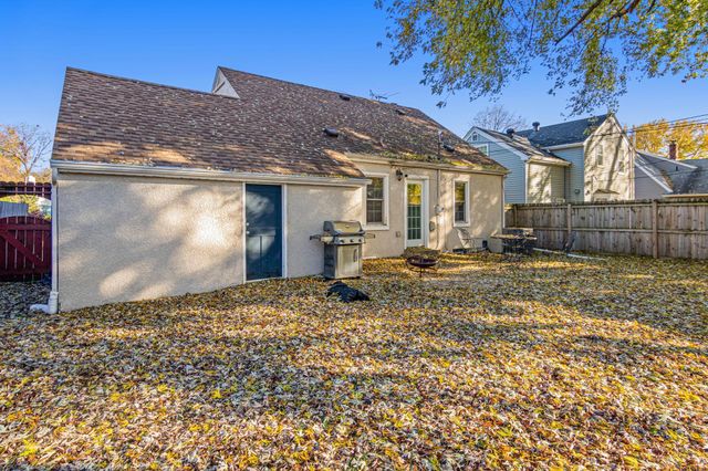 447 14th Avenue N, South Saint Paul, MN 55075