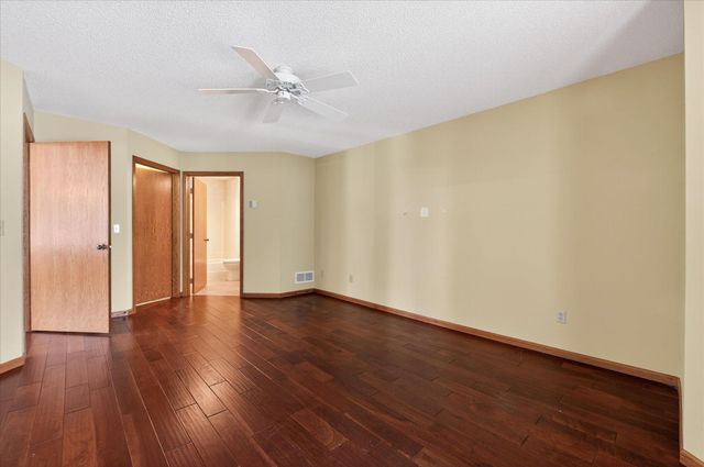 992 Stratford Court, Burnsville, MN 55337