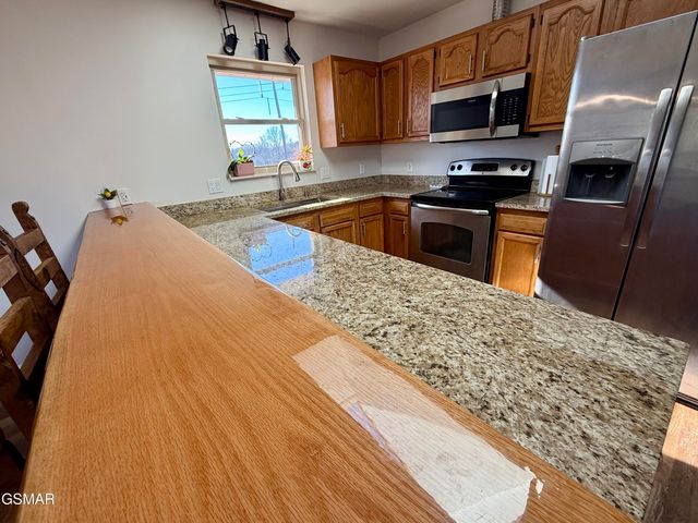 444 Connatser Lane, Sevierville, TN 37876