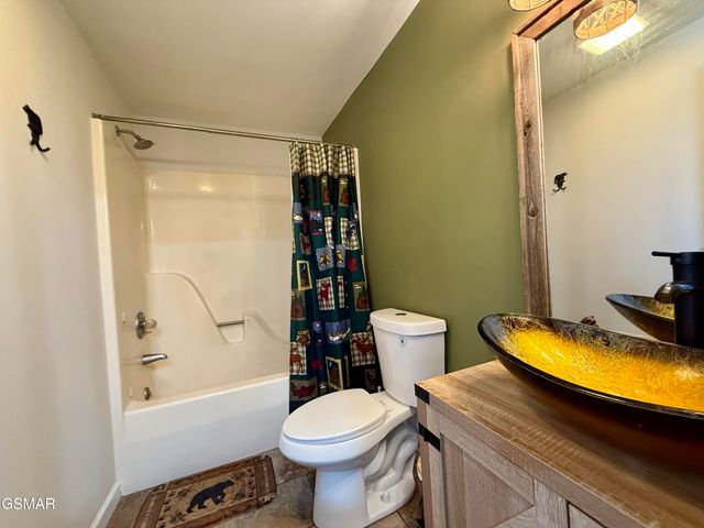 444 Connatser Lane, Sevierville, TN 37876