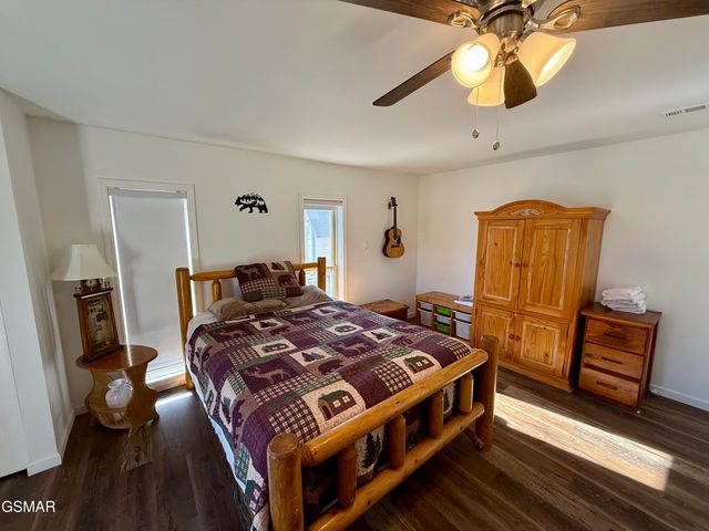 444 Connatser Lane, Sevierville, TN 37876