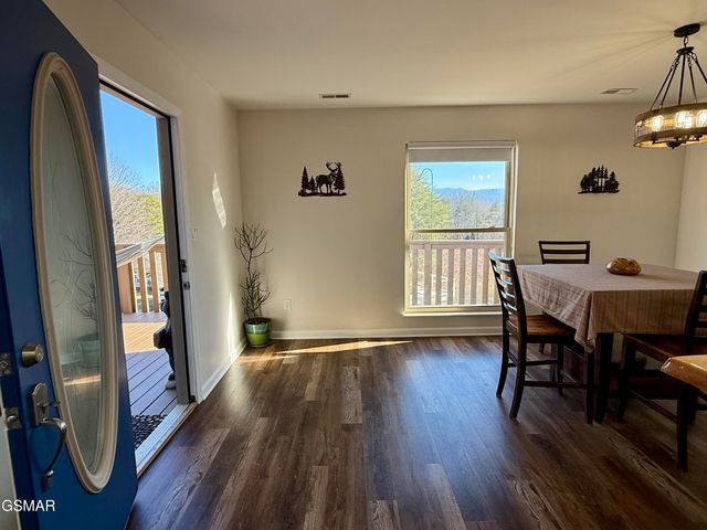 444 Connatser Lane, Sevierville, TN 37876