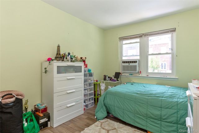 2904 164th Street, Whitestone, NY 11358