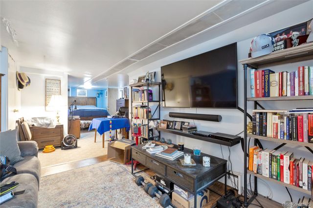 2904 164th Street, Whitestone, NY 11358