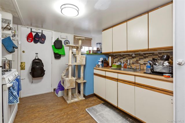 2904 164th Street, Whitestone, NY 11358