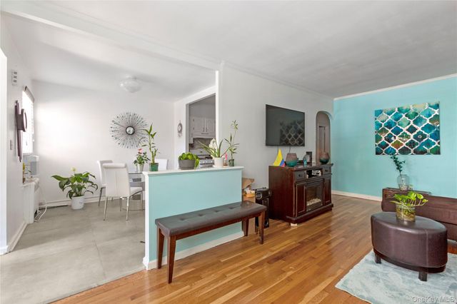 2904 164th Street, Whitestone, NY 11358