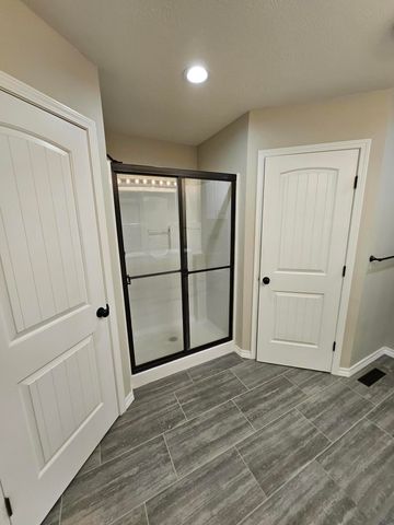 1103 Amanda Avenue, Monett, MO 65708