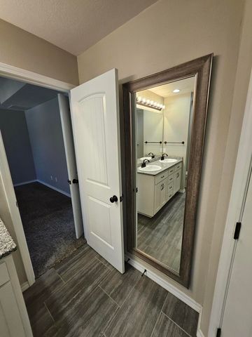 1103 Amanda Avenue, Monett, MO 65708