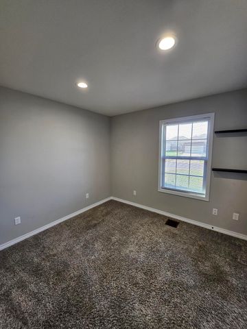 1103 Amanda Avenue, Monett, MO 65708