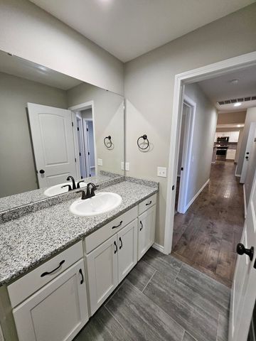 1103 Amanda Avenue, Monett, MO 65708