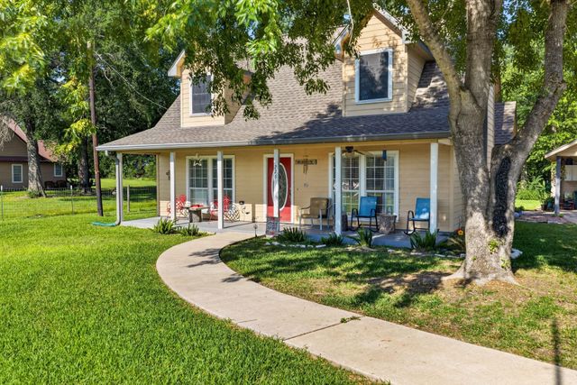 226 Crest Lane, Onalaska, TX 77360