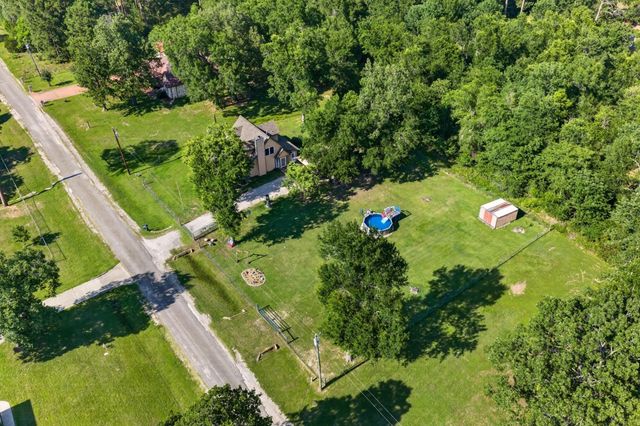 226 Crest Lane, Onalaska, TX 77360