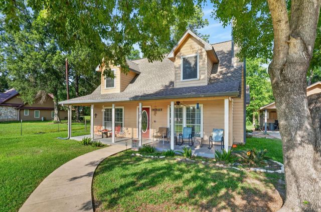 226 Crest Lane, Onalaska, TX 77360