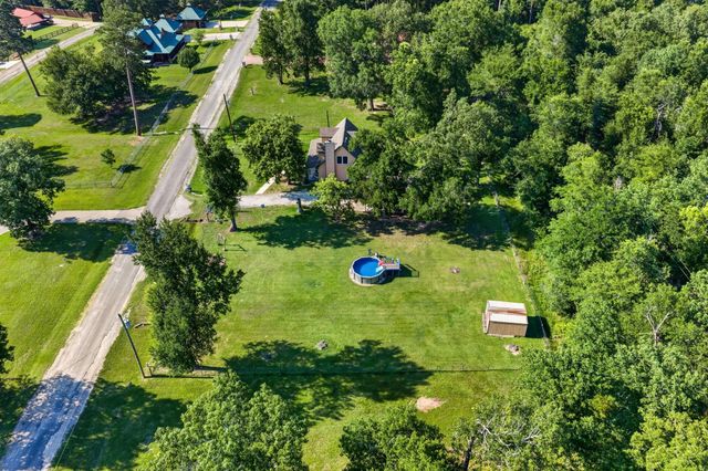 226 Crest Lane, Onalaska, TX 77360