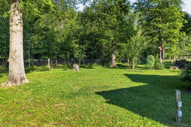 226 Crest Lane, Onalaska, TX 77360