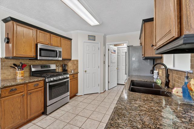 226 Crest Lane, Onalaska, TX 77360