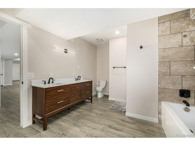 9227 Salida St, Commerce City, CO 80022