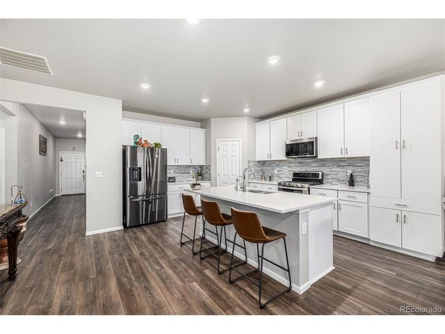 9227 Salida St, Commerce City, CO 80022