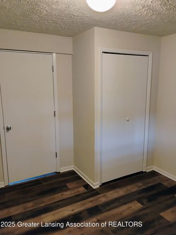 1566 Berkley Drive, Holt, MI 48842