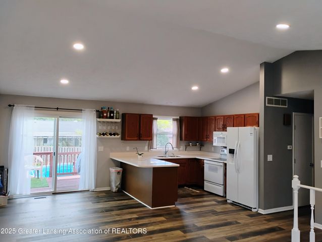 1566 Berkley Drive, Holt, MI 48842