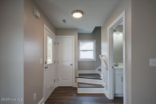 4609 Rainmaker Drive, New Bern, NC 28562