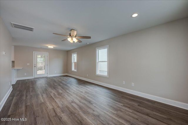 4609 Rainmaker Drive, New Bern, NC 28562