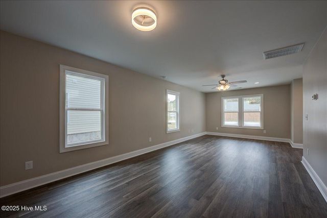 4609 Rainmaker Drive, New Bern, NC 28562