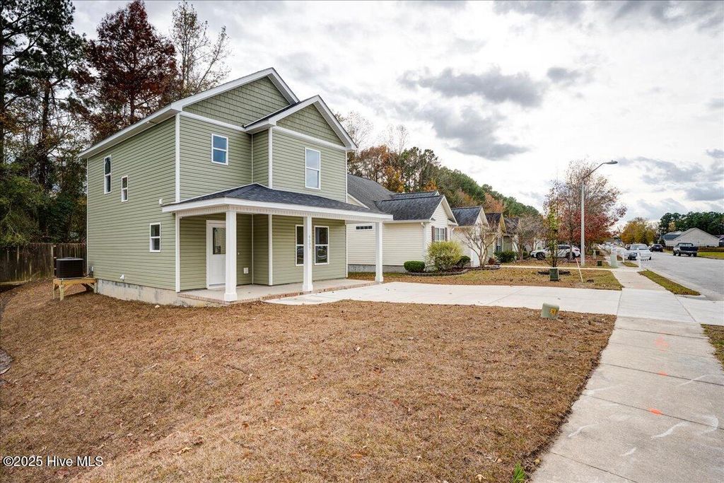 4609 Rainmaker Drive, New Bern, NC 28562