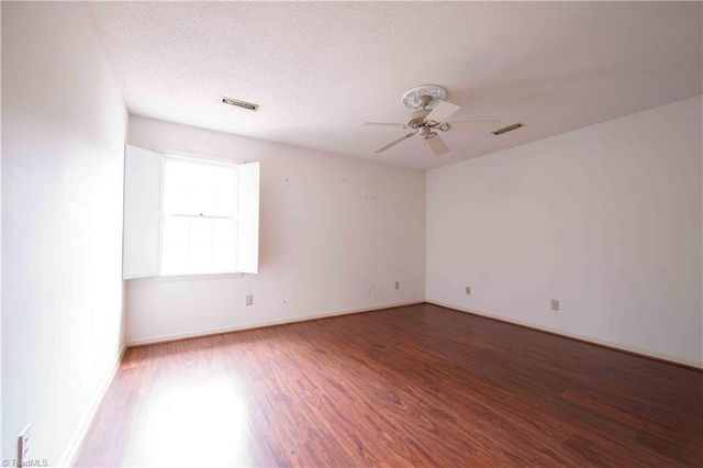 136 Chrisfield Circle, Winston-salem, NC 27104