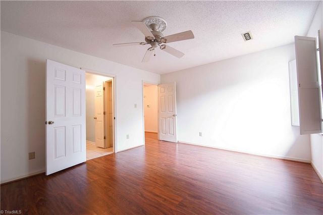 136 Chrisfield Circle, Winston-salem, NC 27104