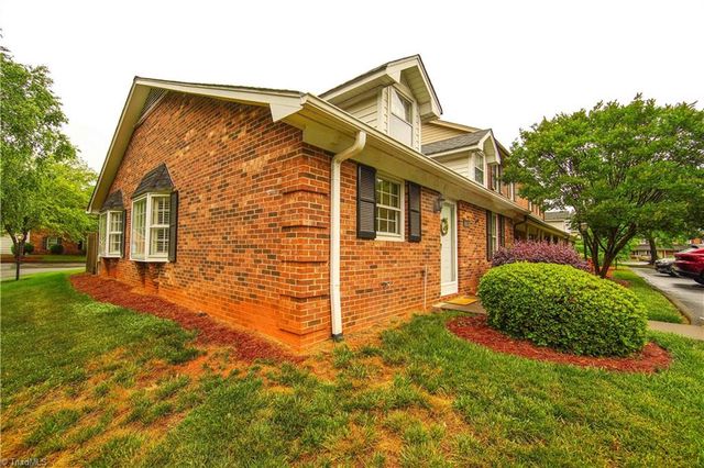 136 Chrisfield Circle, Winston-salem, NC 27104