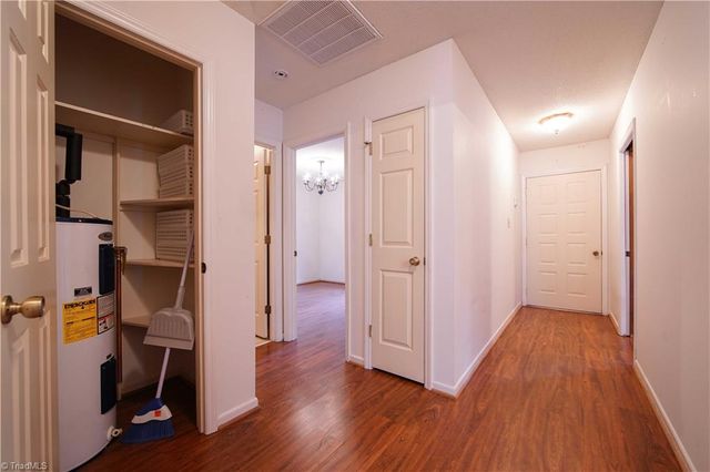 136 Chrisfield Circle, Winston-salem, NC 27104